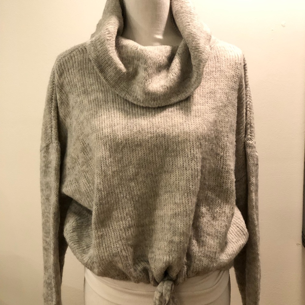 Cozy Grey Cowl Neck Seeater